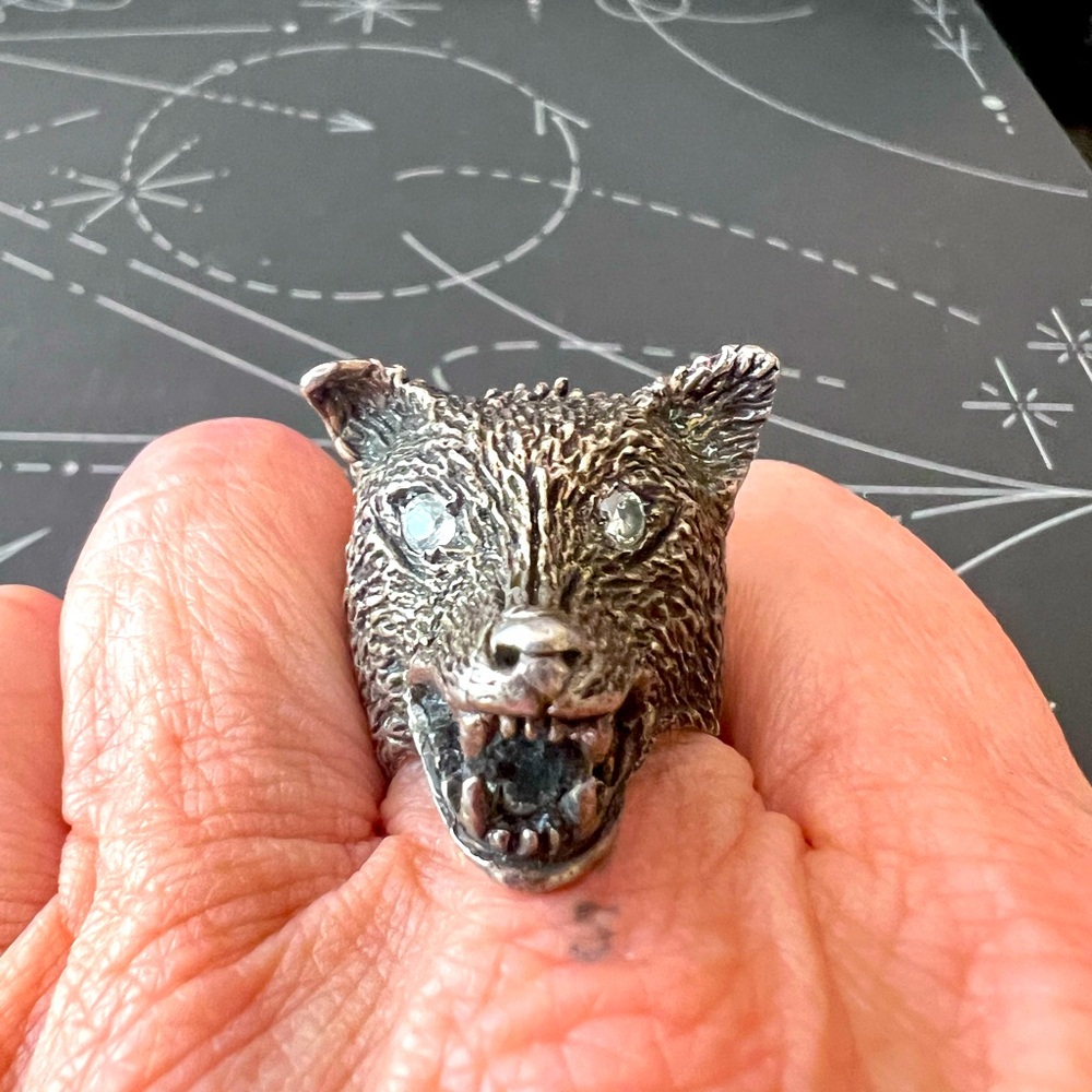 Huckleberry Ltd silver wolf ring
